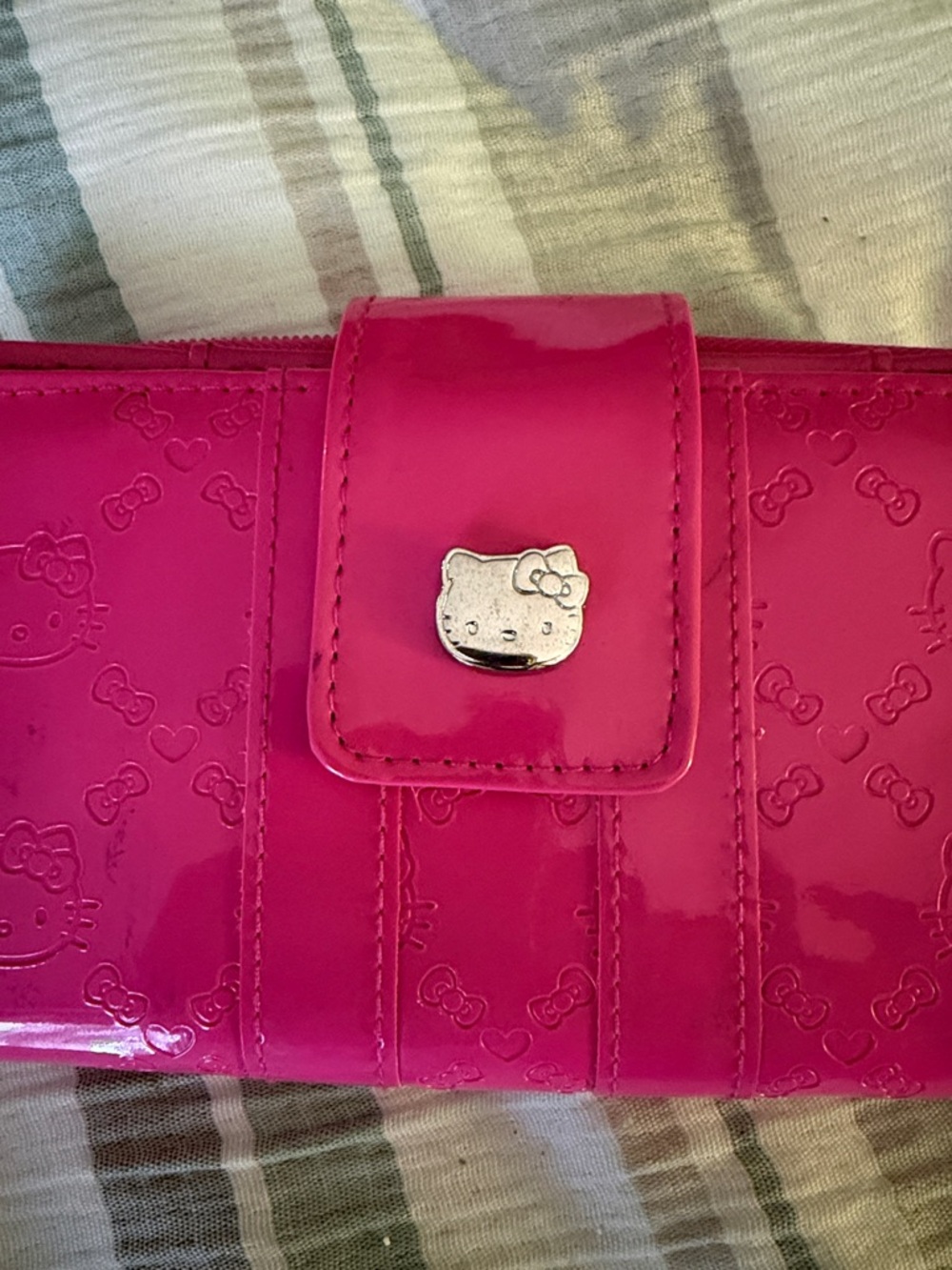 Hello Kitty Hot Pink Patent Wristlet Wallet with Character Charm - Picture 2 of 5
